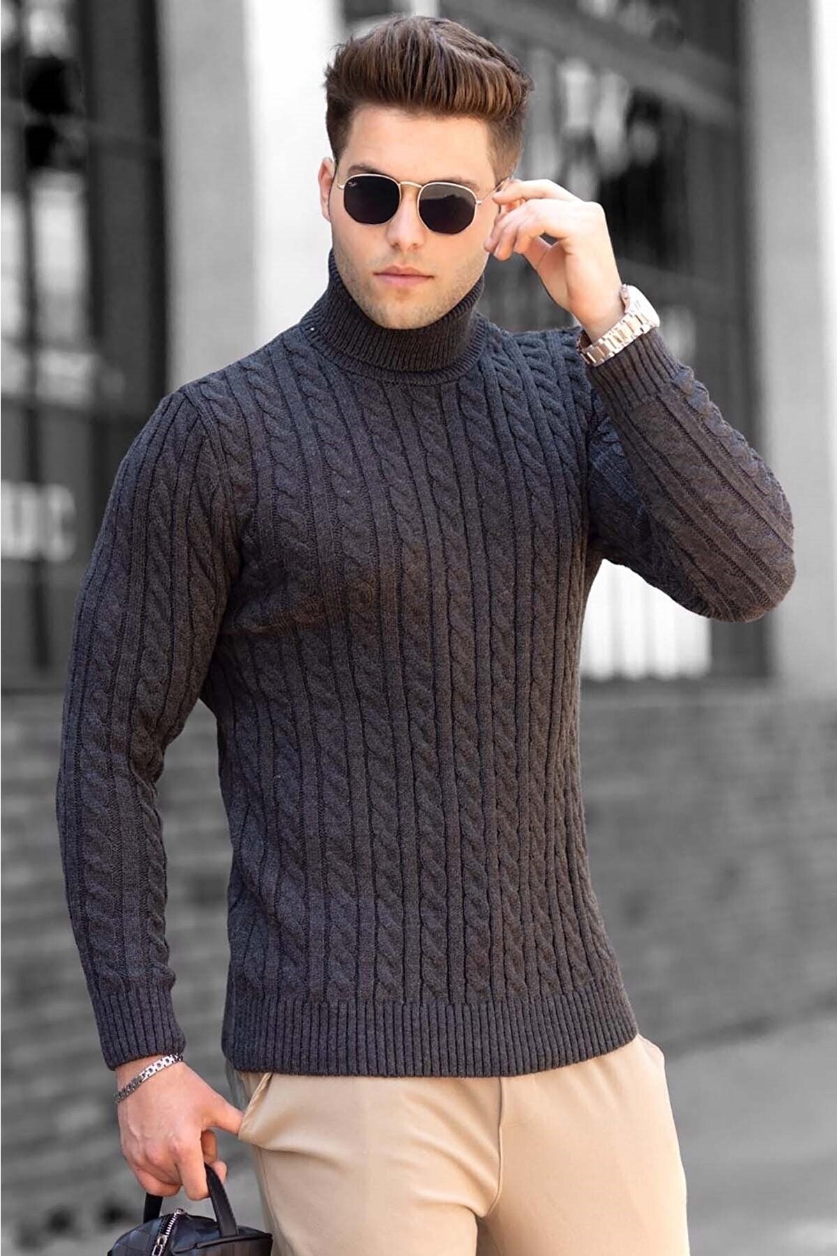 Fashionable Knitted Sweater