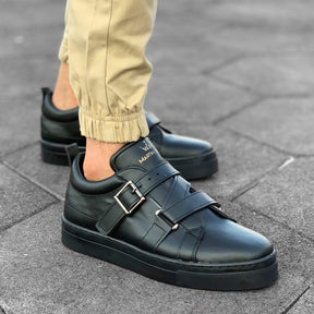 MV Buckle-Head Sneakers