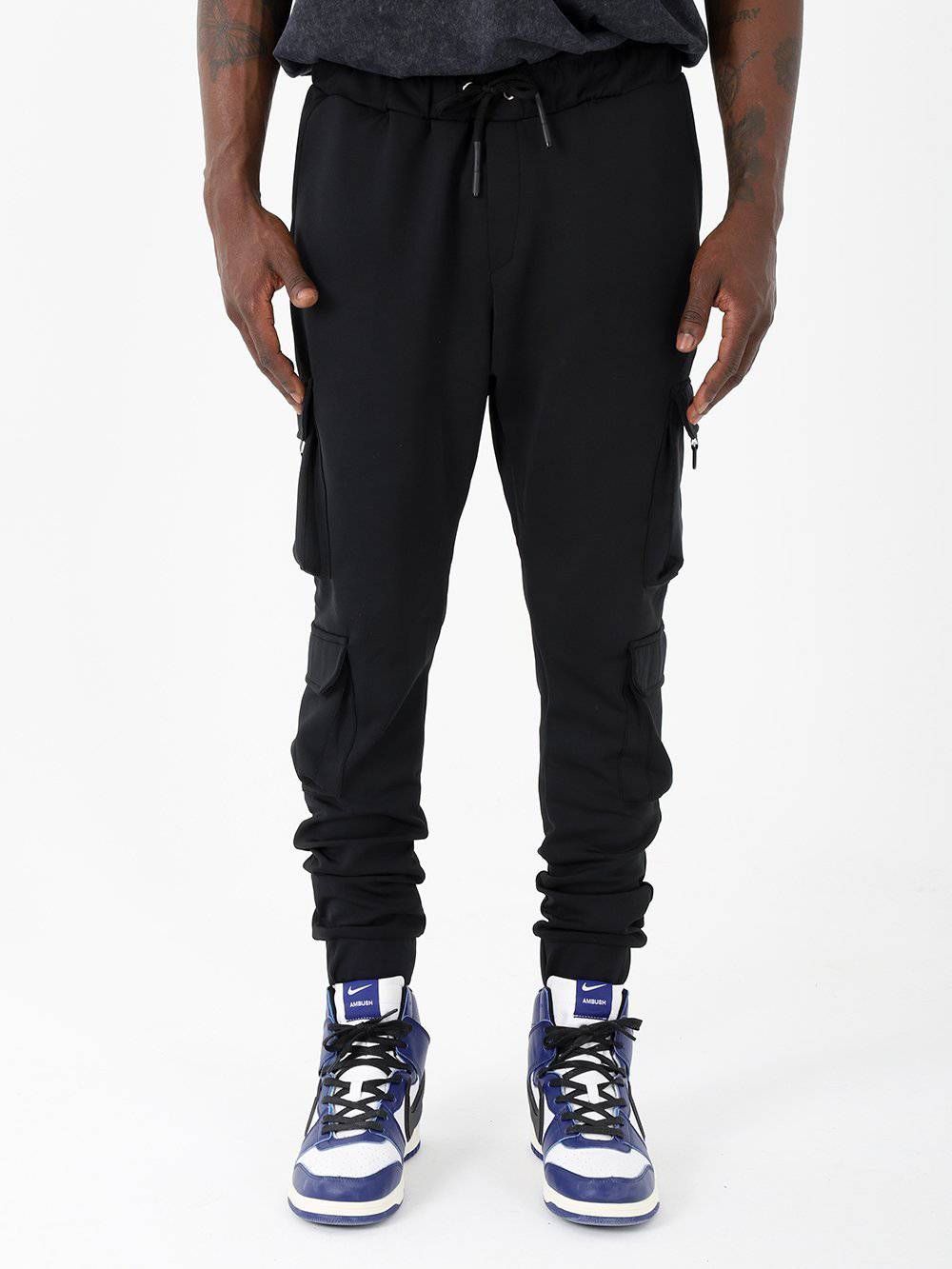 MULTI-POCKET JOGGER // BLACK