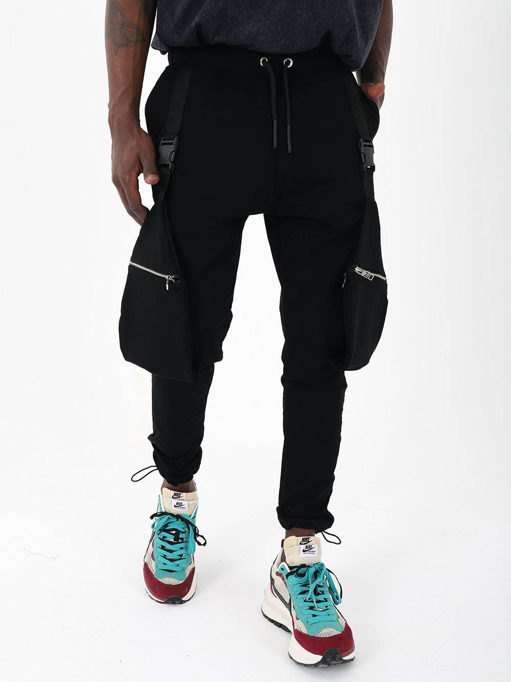 MULTI ZIPPERED & BUCKLED STRIPE DETAILS JOGGER // BLACK