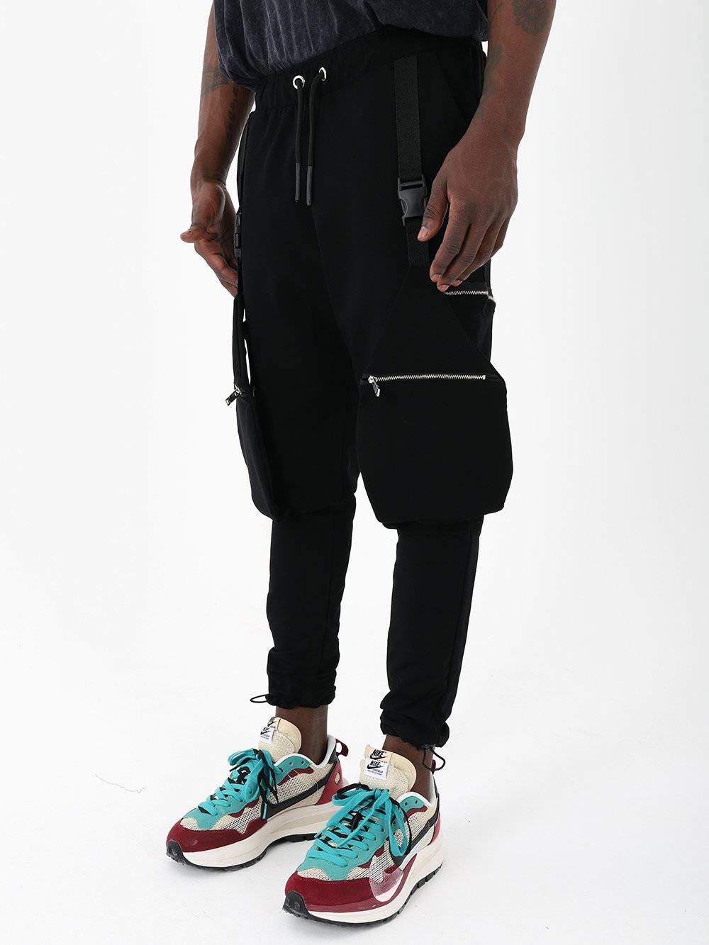 MULTI ZIPPERED & BUCKLED STRIPE DETAILS JOGGER // BLACK