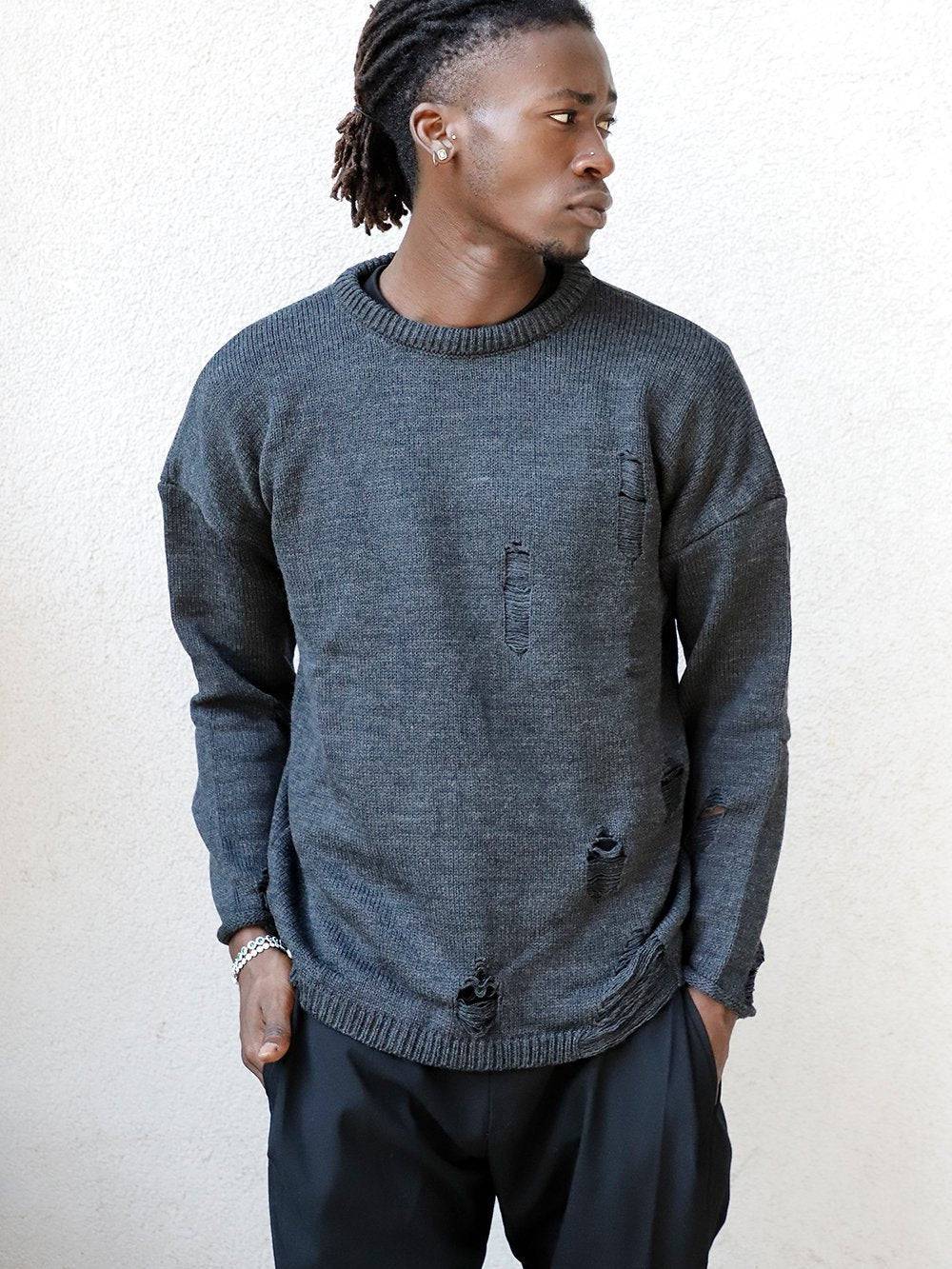 DISTRESSED GENTLEMAN SWEATER // ANTRACHITE