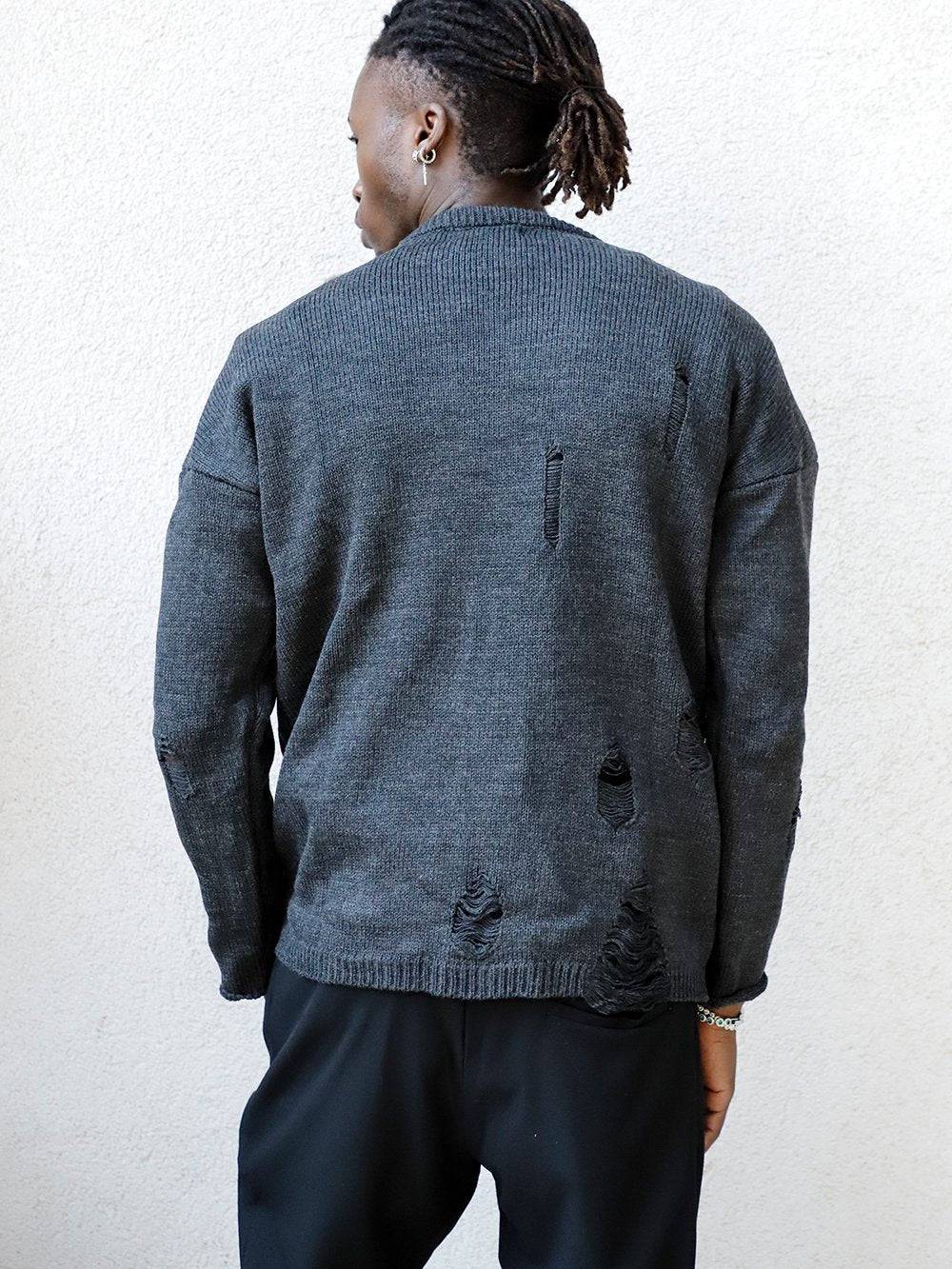 DISTRESSED GENTLEMAN SWEATER // ANTRACHITE