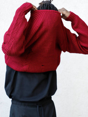 DISTRESSED GENTLEMAN SWEATER // BURGUNDY