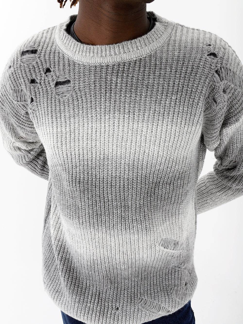 DISTRESSED GENTLEMAN SWEATER // WHITE-GREY