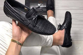 Stylish Crocodile-embossed Loafers