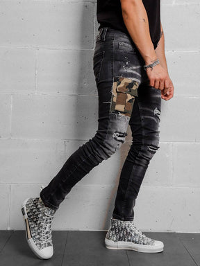 CAMOUFLAGE POCKET DISTRESSED DENIM // BLACK