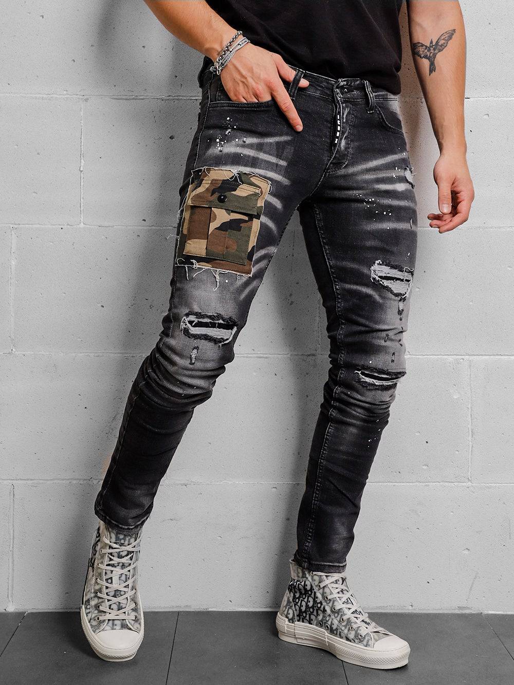 CAMOUFLAGE POCKET DISTRESSED DENIM // BLACK