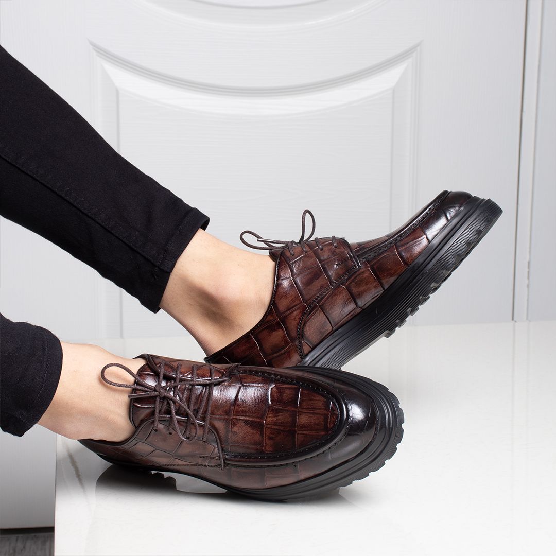 Crocodile Pattern Derby Shoes